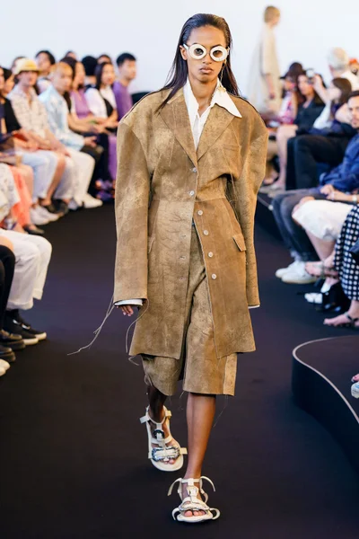 Look 7
